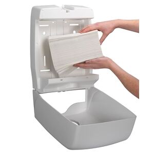 Scott ESSENTIAL Hand Towels Interfolded White Small